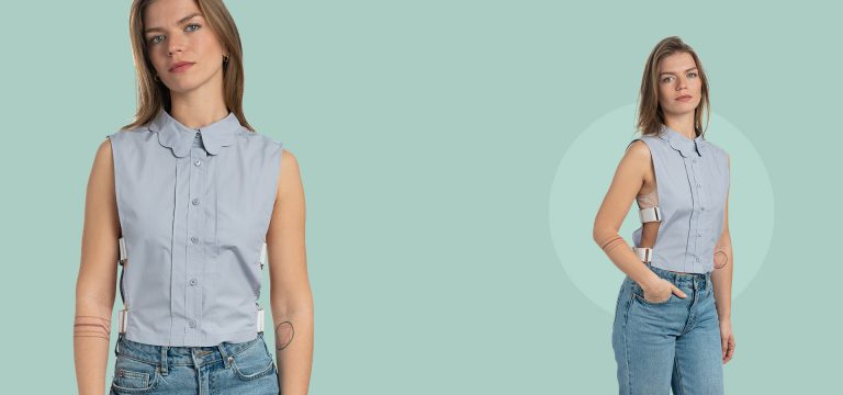 Model mit Longline-Blusenkragen, Vorderansicht und 3/4-Ansicht