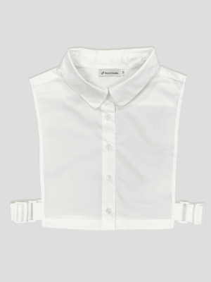 Vorderansicht des Crop-Kragens in weiss