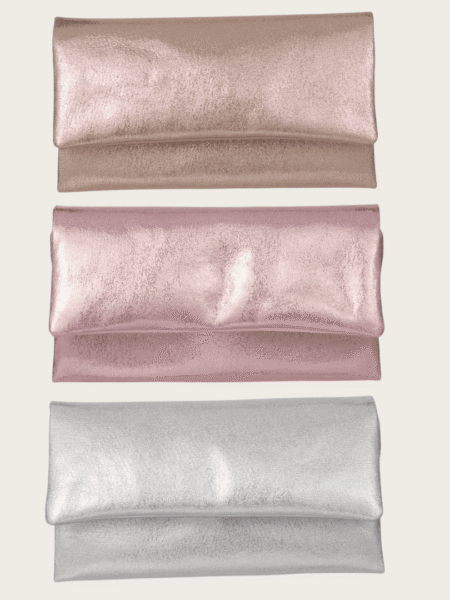 Drei Portemonnaies von oben