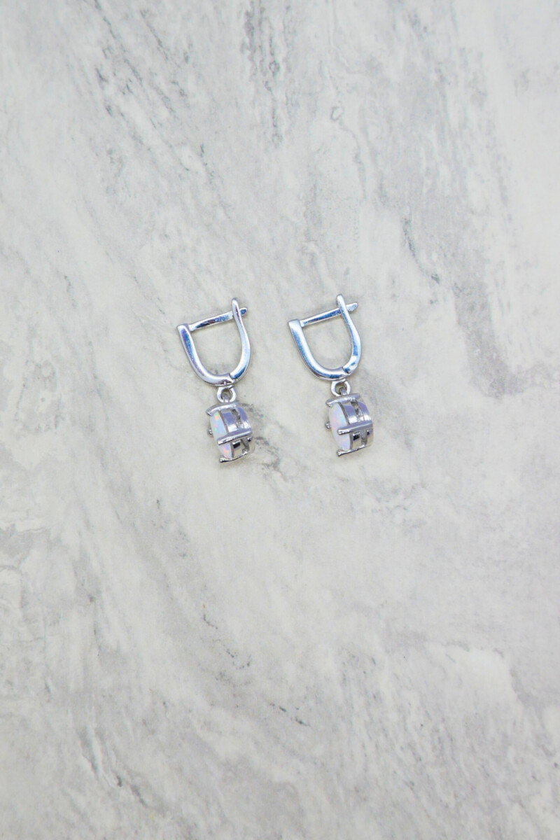 Ohrringe aus 925 Sterlingsilber mit runden weißen Opalen - Seitenansicht