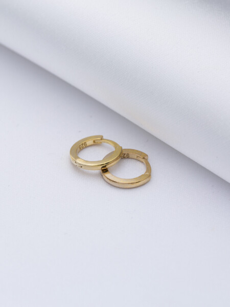 Mini-Creolen aus 925 Sterlingsilber in Gold-Vermeil, elegant drapiert